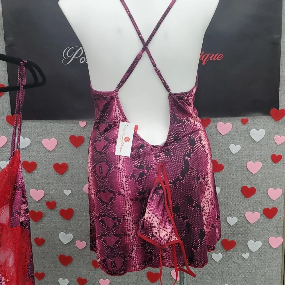 Queen Irresistible Snake Skin Print Baby D… - Picture 9 of 9